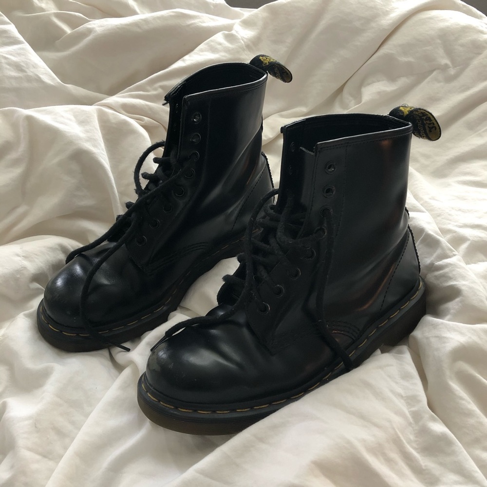 Black Dr. Martens (doc martens)